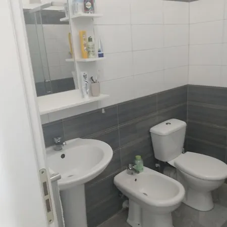Seaview In Beach, Albania -elavator, Air-condition, Internet Provided * Δυρράχιο