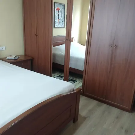 Seaview In Beach, Albania -elavator, Air-condition, Internet Provided