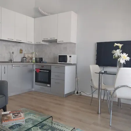 Apartment Seaview In Beach, Albania -elavator, Air-condition, Internet Provided