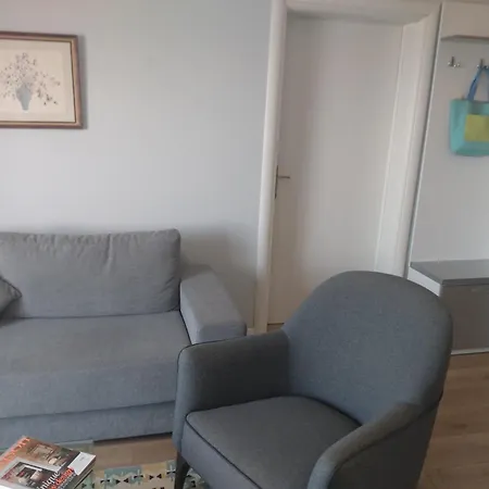 Seaview In Beach, Albania -elavator, Air-condition, Internet Provided Apartment *